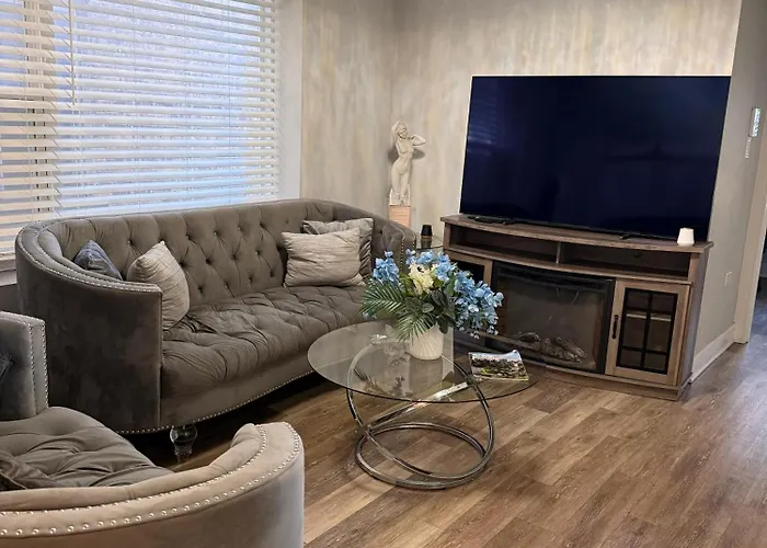 Cozy & Near Downtown & Hyde Park Chicago